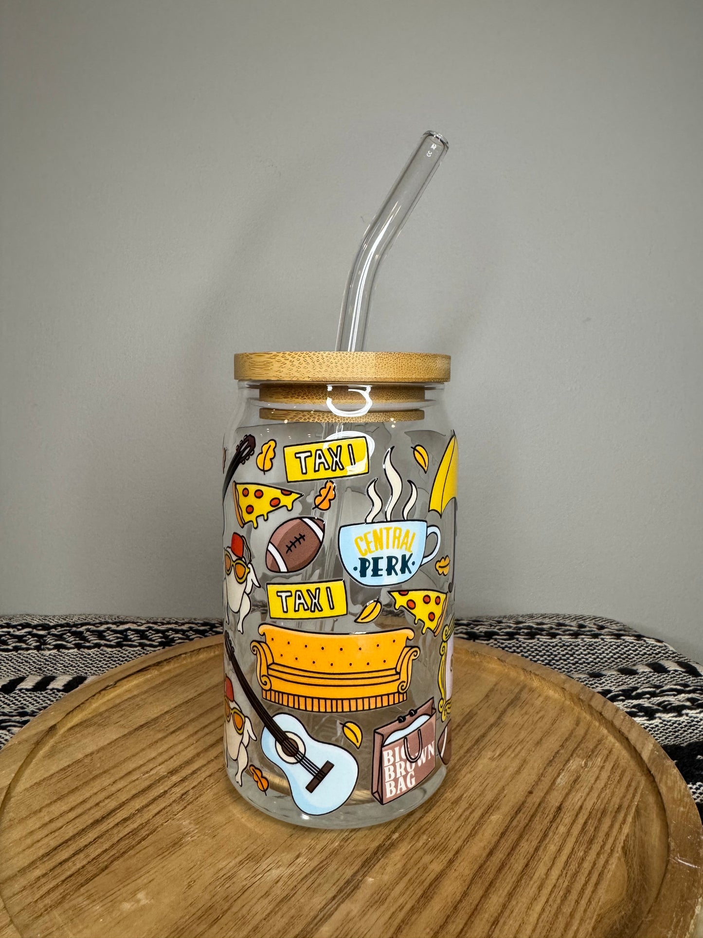 Friends- 16oz Libbey Glass with Lid and Straw