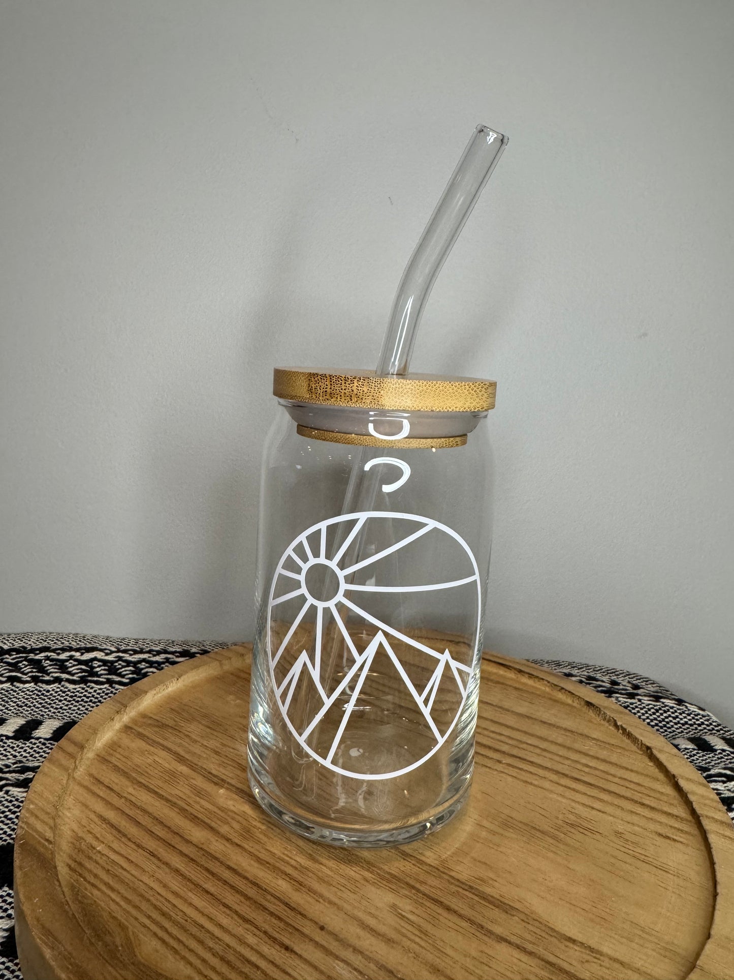 Mountains 16oz Libbey Glass with Lid and Straw